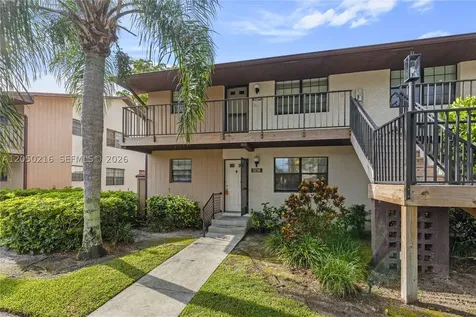 5236 Treetops Drive Naples FL 34113
