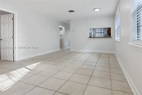 5236 Treetops Drive Naples FL 34113