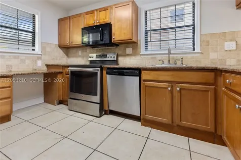 5236 Treetops Drive Naples FL 34113