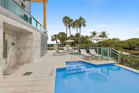 1455 Ocean Drive Miami Beach FL 33139