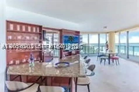 1455 Ocean Drive Miami Beach FL 33139