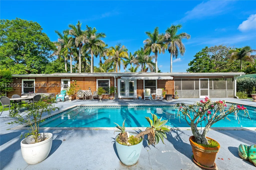 1068 D Road Loxahatchee FL 33470