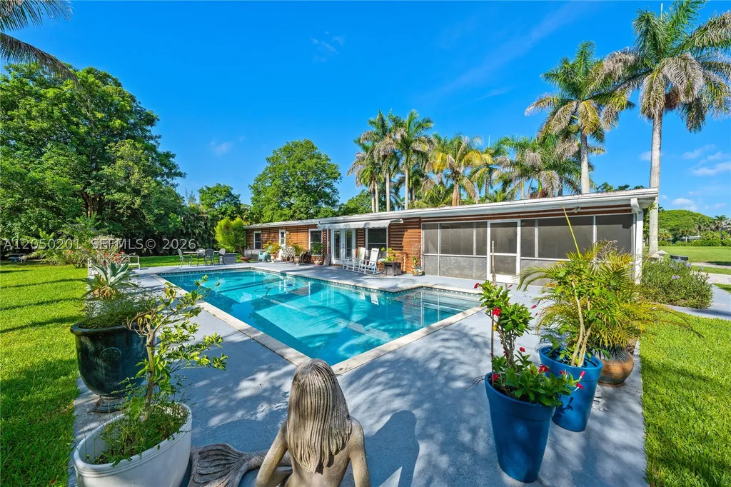 1068 D Road Loxahatchee FL 33470