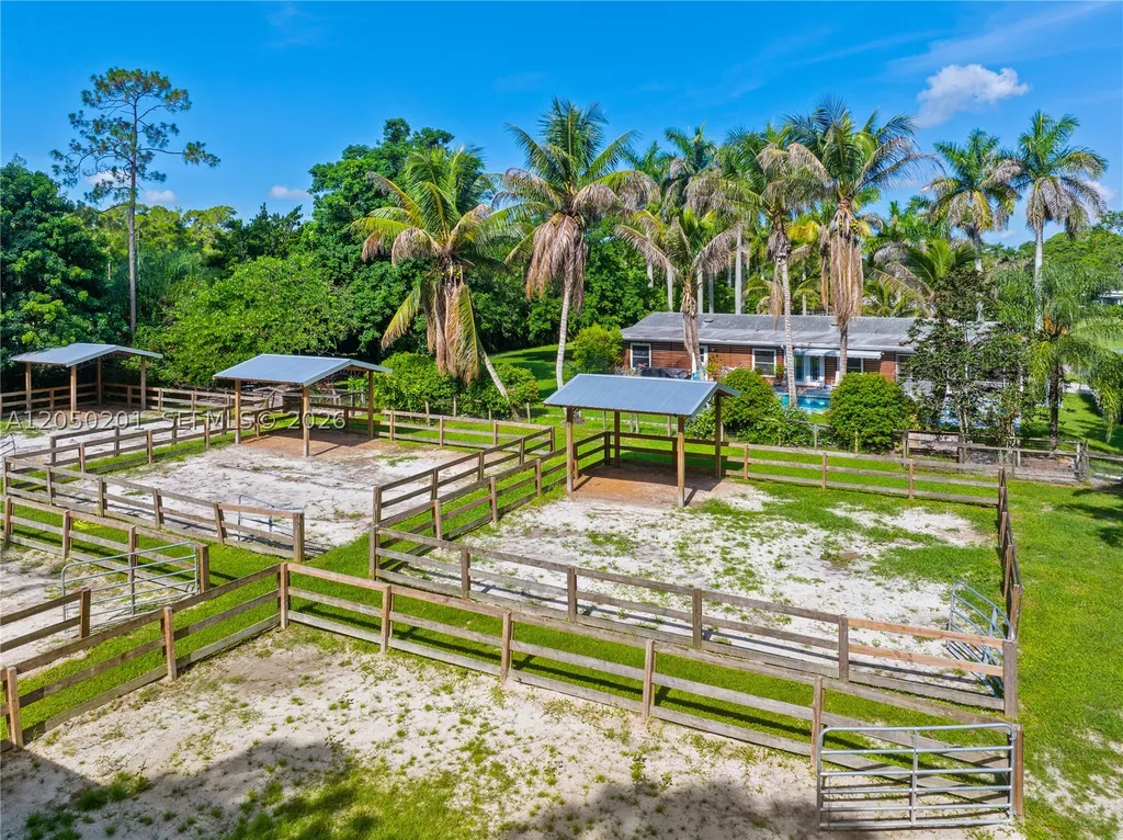 1068 D Road Loxahatchee FL 33470