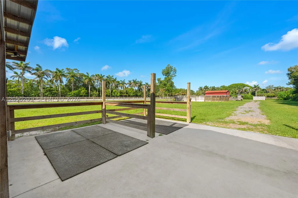 1068 D Road Loxahatchee FL 33470