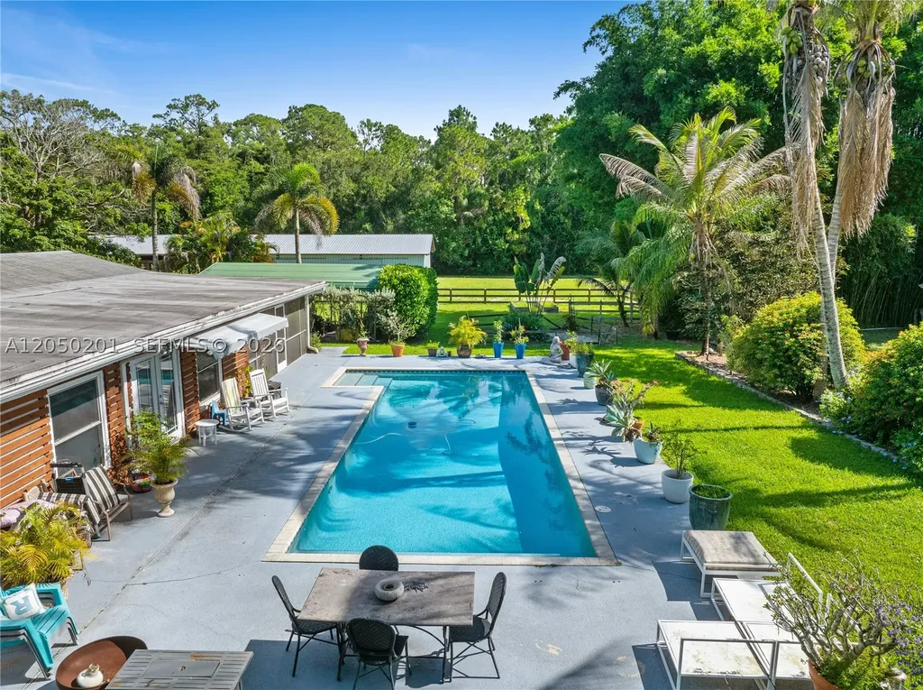 1068 D Road Loxahatchee FL 33470