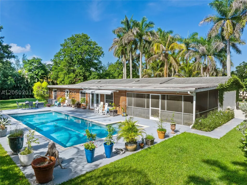 1068 D Road Loxahatchee FL 33470