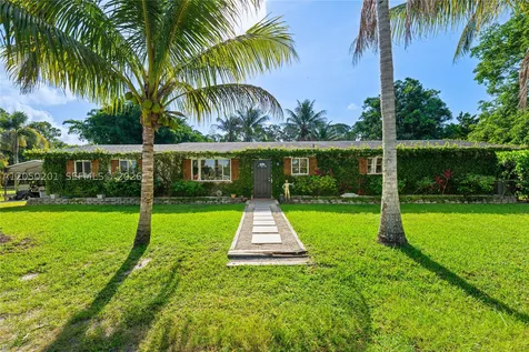 1068 D Road Loxahatchee FL 33470