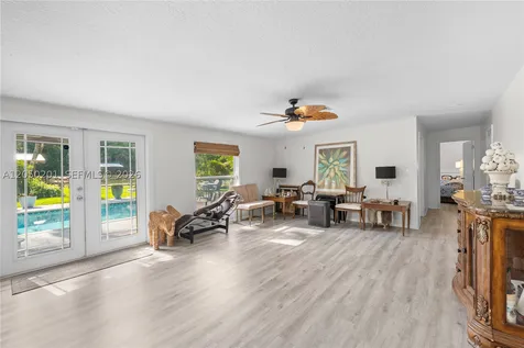 1068 D Road Loxahatchee FL 33470