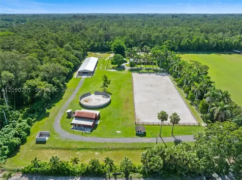 1068 D Road Loxahatchee FL 33470