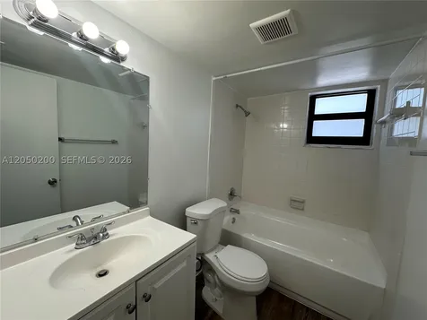 529 SW 4th Street Miami FL 33130