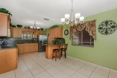 271 E 17th Street Hialeah FL 33010