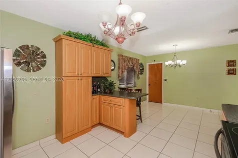 271 E 17th Street Hialeah FL 33010