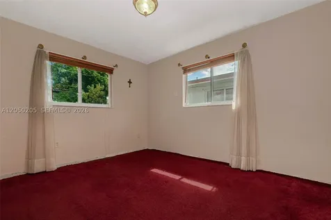 271 E 17th Street Hialeah FL 33010