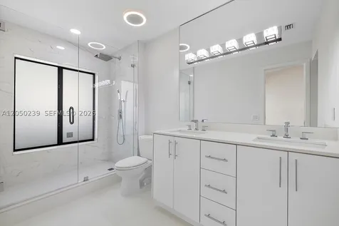 16449 NE 26 Avenue North Miami Beach FL 33160