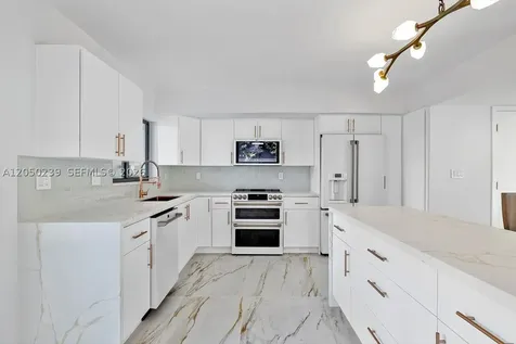 16449 NE 26 Avenue North Miami Beach FL 33160