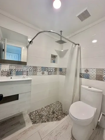 19853 NW 64th Place Hialeah FL 33015