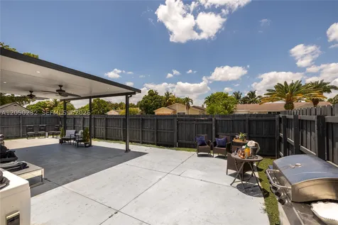 19853 NW 64th Place Hialeah FL 33015
