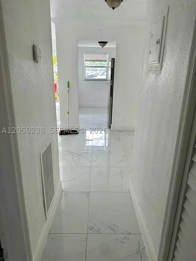 7101 SW 89th Court Miami FL 33173