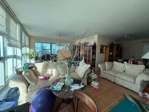 5055 Collins Avenue Miami Beach FL 33140
