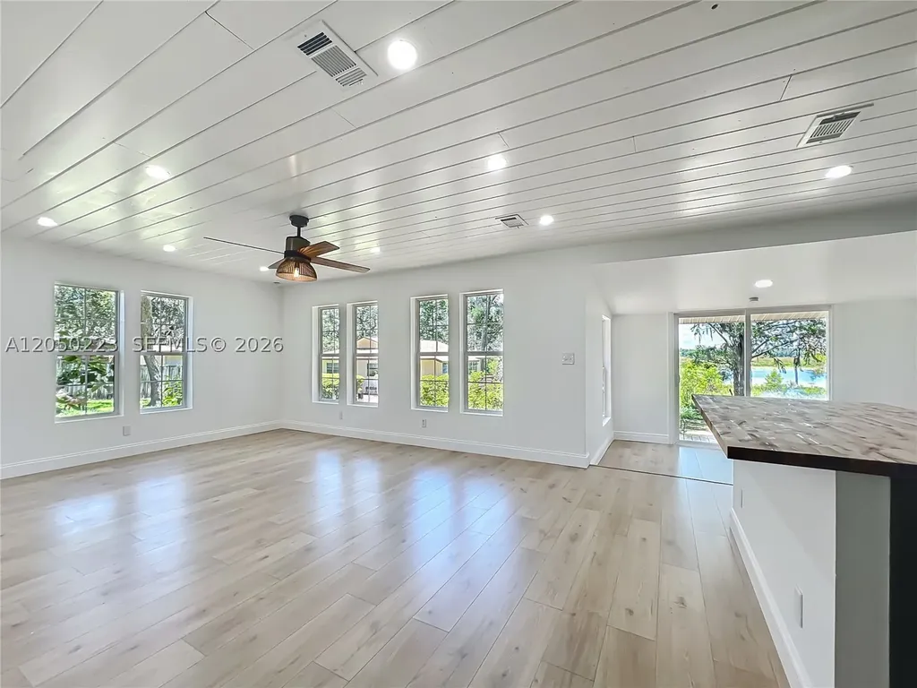 8781 S Lakeshore Dr Floral City Other City - In The State Of Florida FL 34436