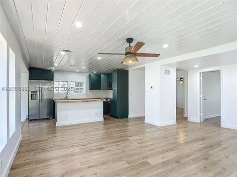 8781 S Lakeshore Dr Floral City Other City - In The State Of Florida FL 34436