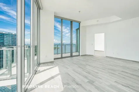 2900 NE 7th Avenue Miami FL 33137