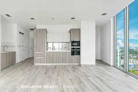 2900 NE 7th Avenue Miami FL 33137
