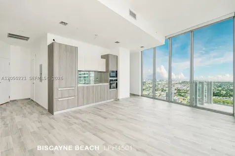 2900 NE 7th Avenue Miami FL 33137