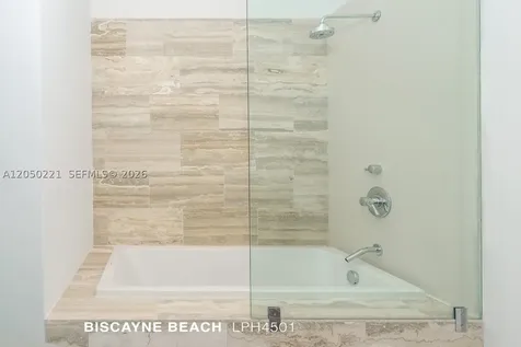 2900 NE 7th Avenue Miami FL 33137