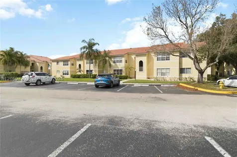 12760 Vista Isle Sunrise FL 33325