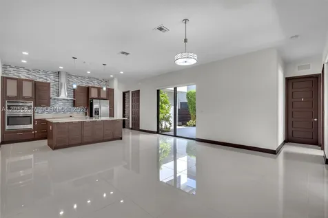 15455 NW 88th Court Miami Lakes FL 33018