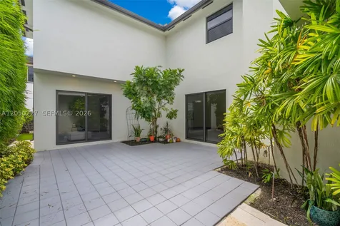 15455 NW 88th Court Miami Lakes FL 33018