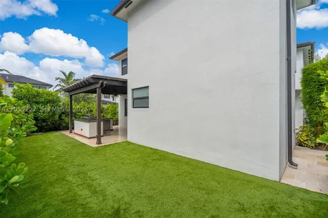 15455 NW 88th Court Miami Lakes FL 33018