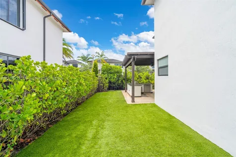 15455 NW 88th Court Miami Lakes FL 33018
