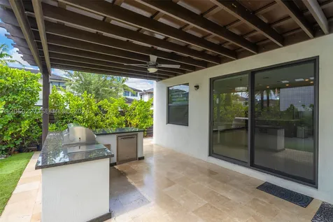 15455 NW 88th Court Miami Lakes FL 33018