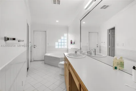 2424 NE 18th Avenue Wilton Manors FL 33305