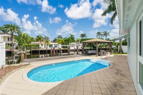 2424 NE 18th Avenue Wilton Manors FL 33305