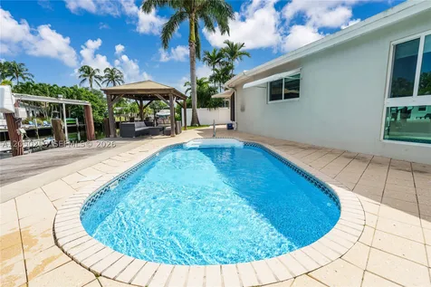 2424 NE 18th Avenue Wilton Manors FL 33305