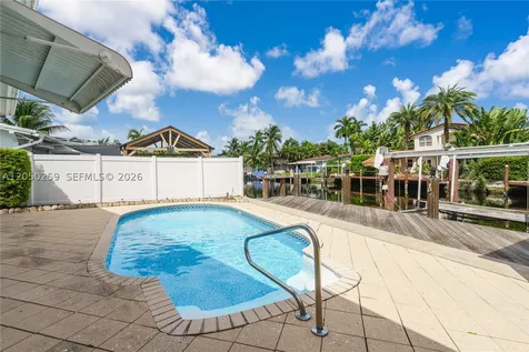 2424 NE 18th Avenue Wilton Manors FL 33305