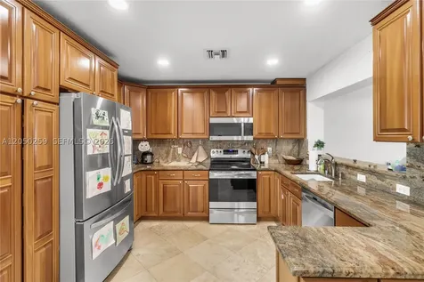 2424 NE 18th Avenue Wilton Manors FL 33305