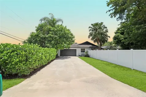 23595 SW 152nd Avenue Homestead FL 33032