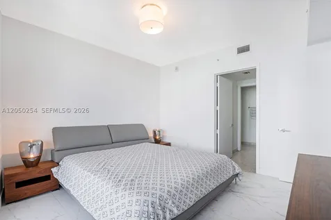 488 NE 18th Street Miami FL 33132