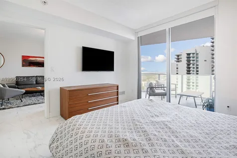488 NE 18th Street Miami FL 33132