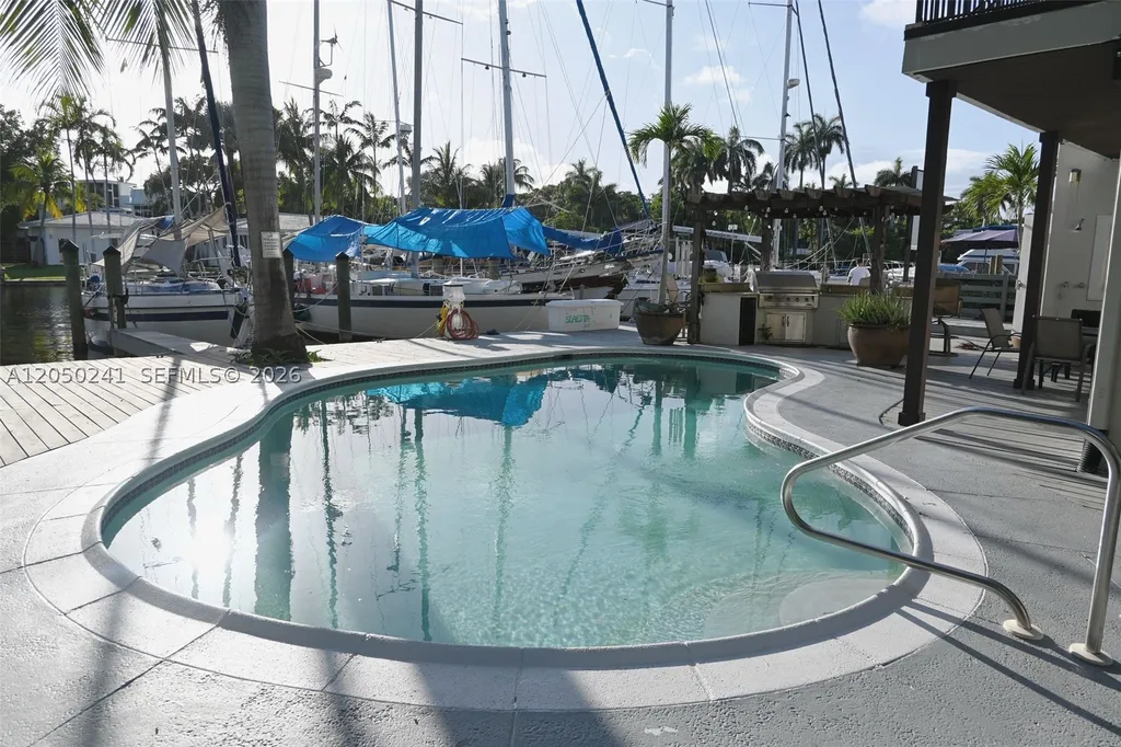 317 Hendricks Isle Fort Lauderdale FL 33301