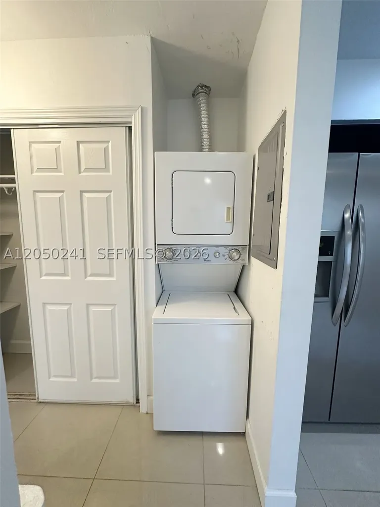 317 Hendricks Isle Fort Lauderdale FL 33301