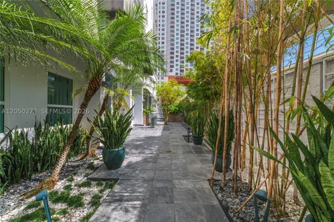 234 NE 3rd Street Miami FL 33132