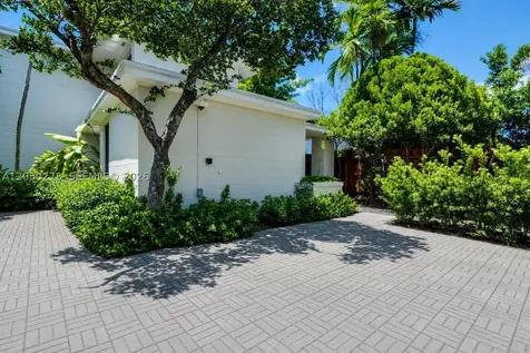 1548 Biarritz Drive Miami Beach FL 33141