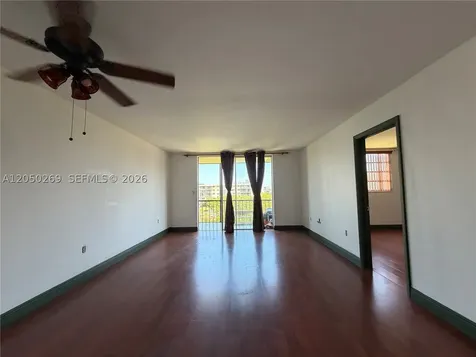 2851 Leonard Drive Aventura FL 33160