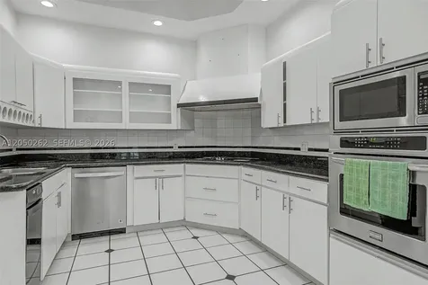 7030 Sunset Drive Miami FL 33143